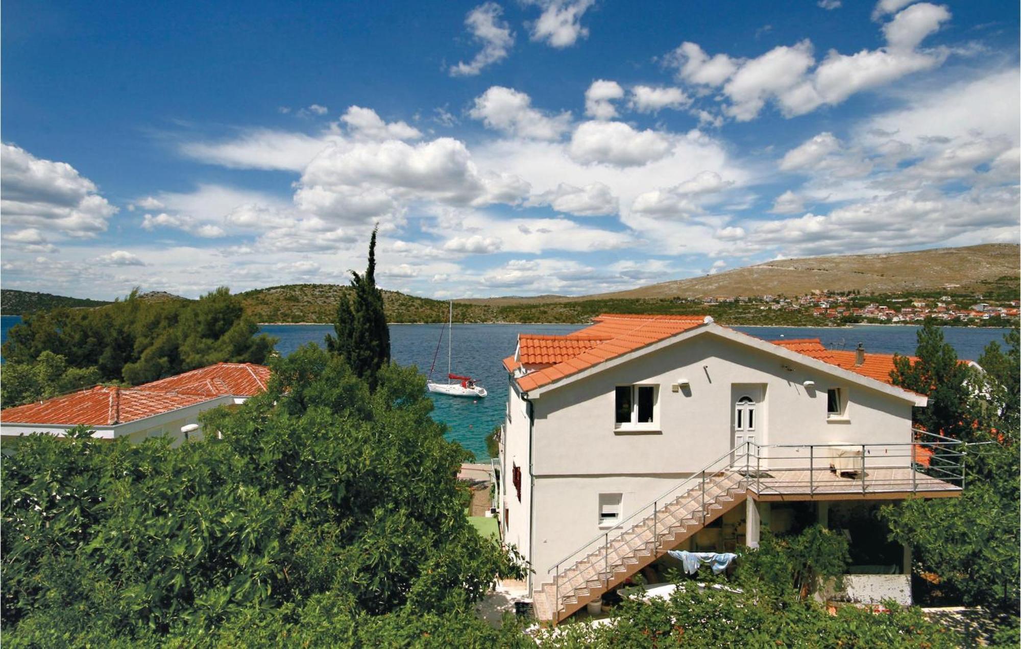2 Bedroom Beautiful Home In Sparadici Grebaštica Exteriér fotografie