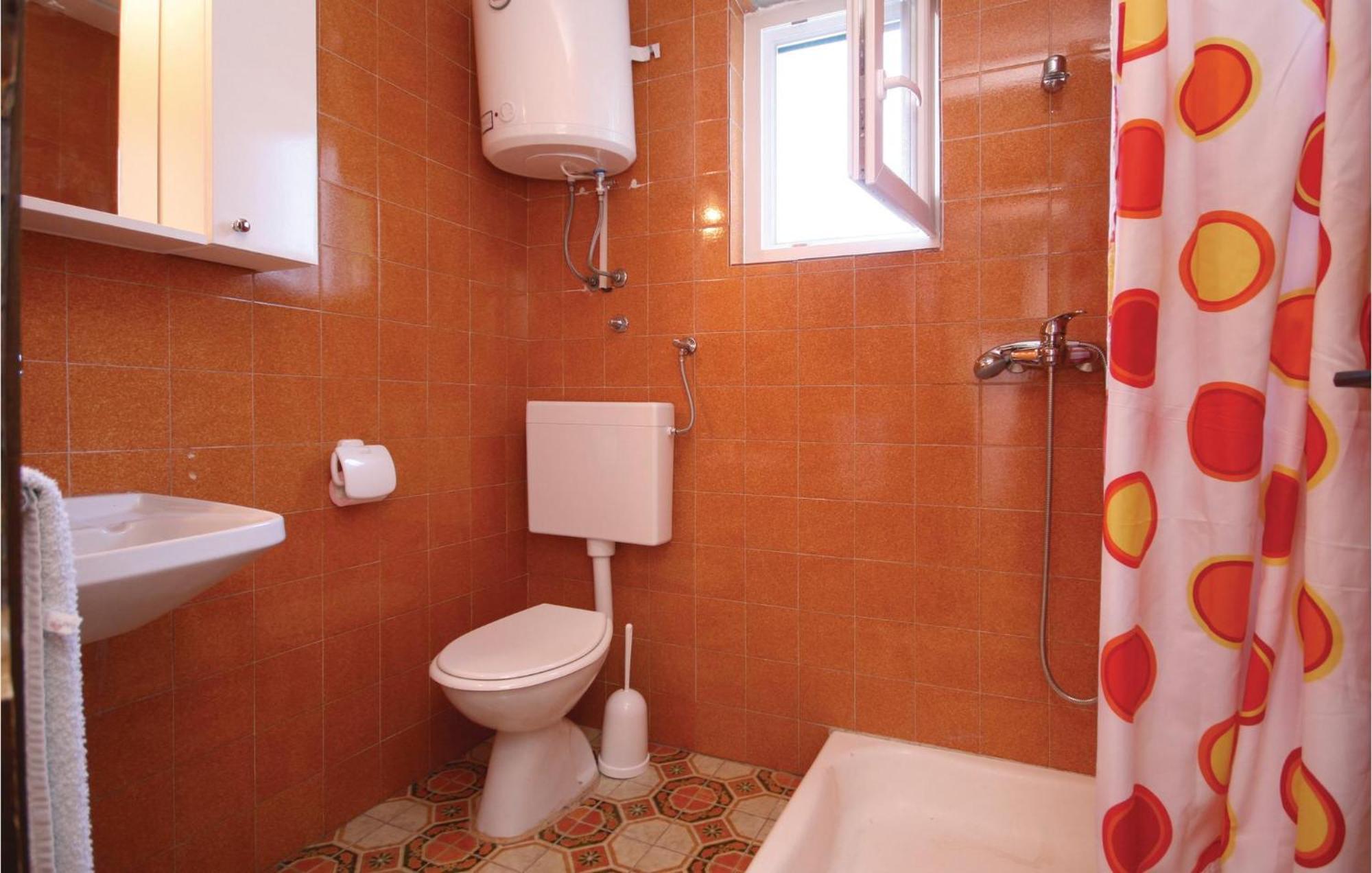 2 Bedroom Beautiful Home In Sparadici Grebaštica Exteriér fotografie
